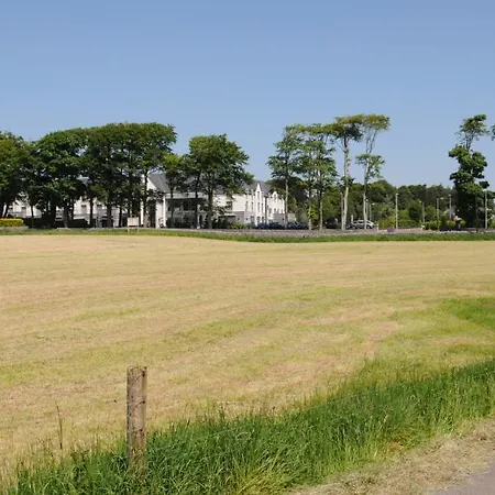 Raheen Woods 4* アゼンリー